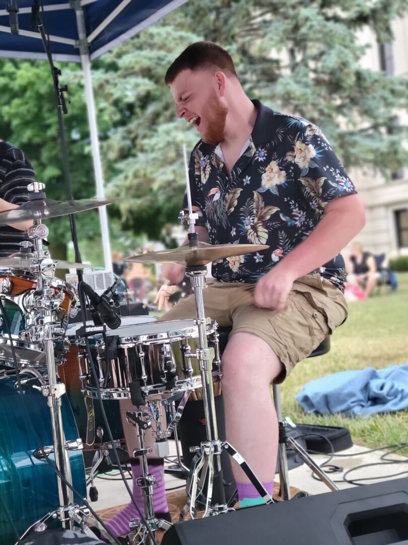 First Fridays draws crowds to downtown Columbia City Los Galaxy Drums